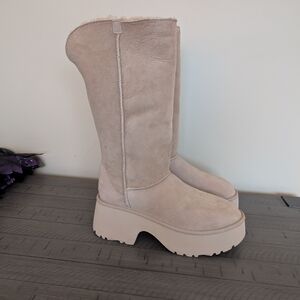 UGGS Size 11 Women's Spice Girl Platform Boots Sheepskin High Chunky